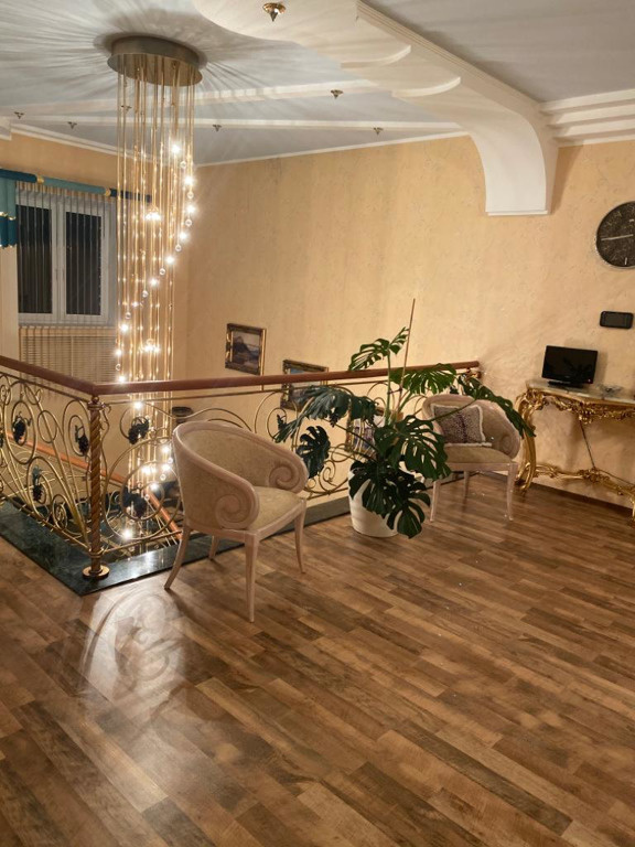 Люстра, как в театре, — праздник продолжается Люстра, как в театре, — праздник продолжается