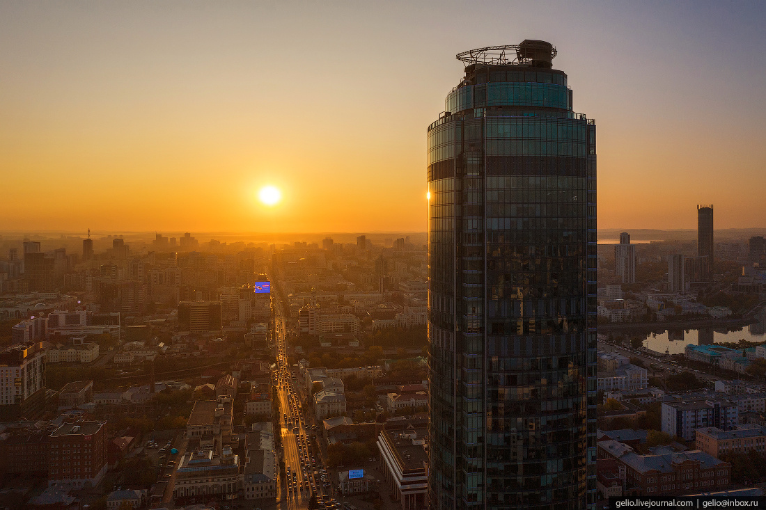 Самая знаменитая смотровая площадка в Екатеринбурге располагается на уровне в 186 метров — на небоскребе «Высоцкий»