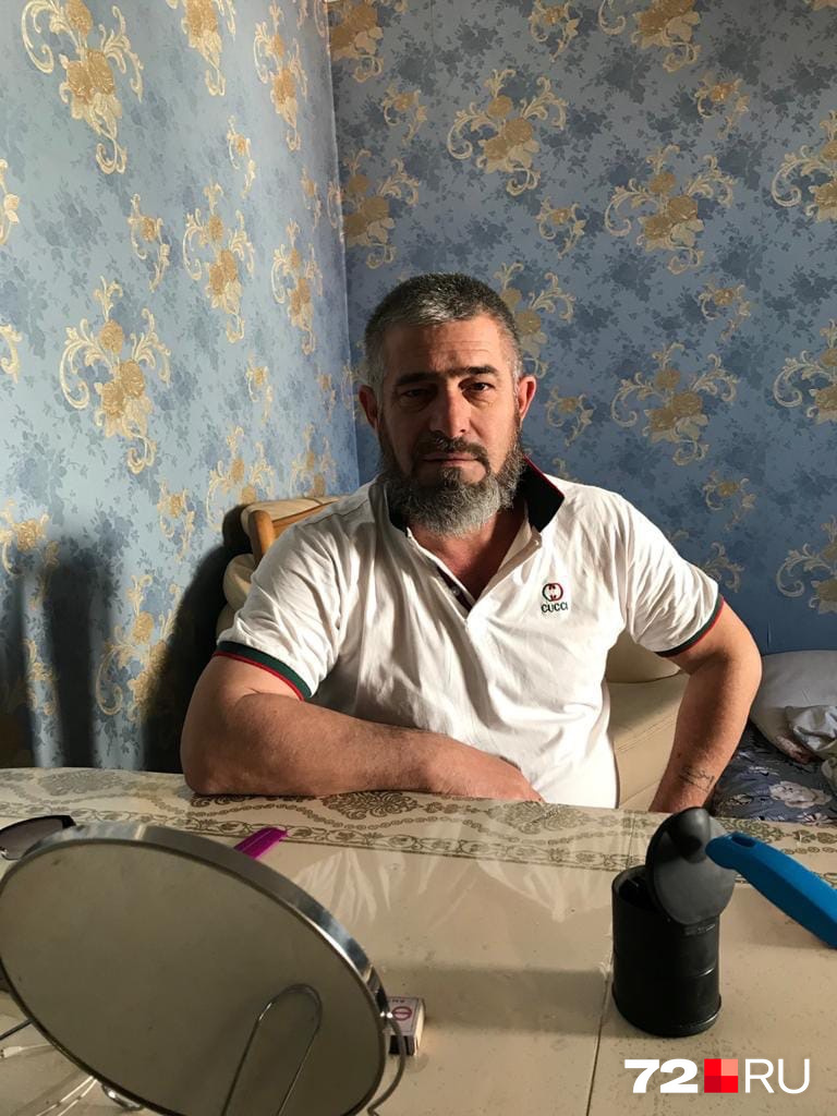 Это Исса Иналов — двоюродный брат Тимура. Он живет на Кавказе. Именно он забирал тело родственника для захоронения Это Исса Иналов — двоюродный брат Тимура. Он живет на Кавказе. Именно он забирал тело родственника для захоронения