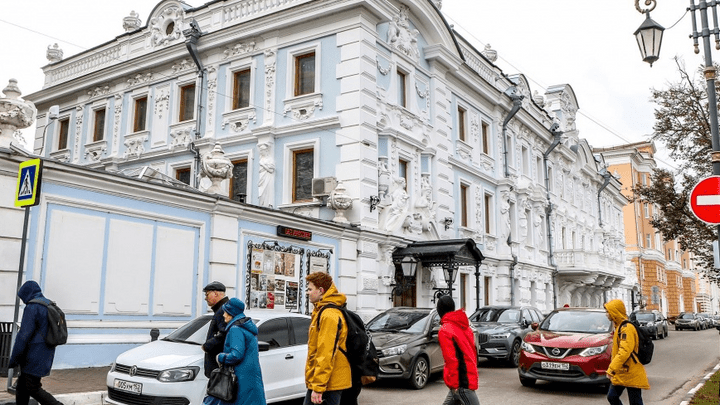 В центре Нижнего Новгорода ограничили движение из-за киносъёмок