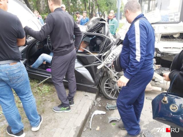 Водитель BMW серьёзно пострадал