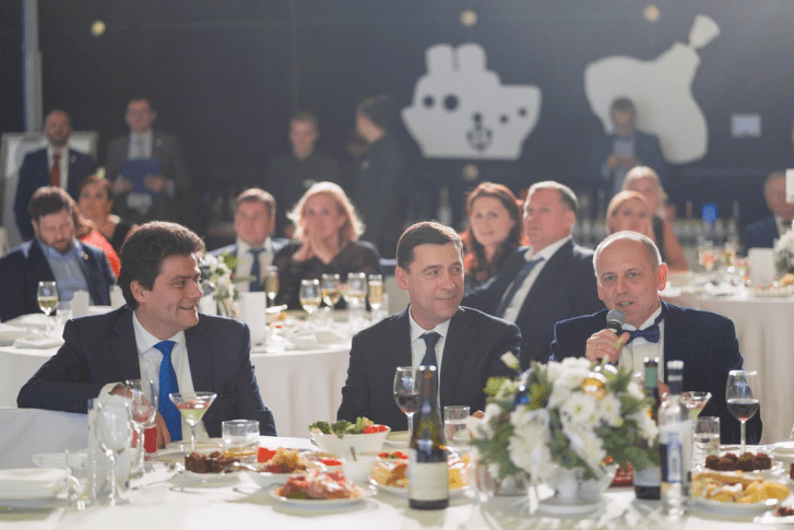 На благотворительном вечере соберутся чиновники и бизнесмены, вход стоит 40 тысяч рублей