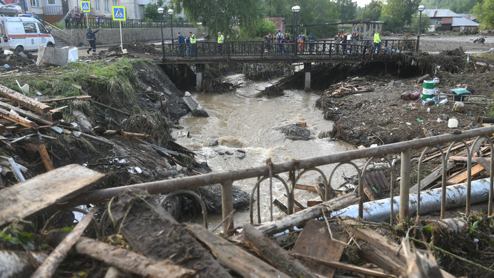 Заместитель генпрокурора РФ взял на контроль проверку после наводнения в Нижних Сергах