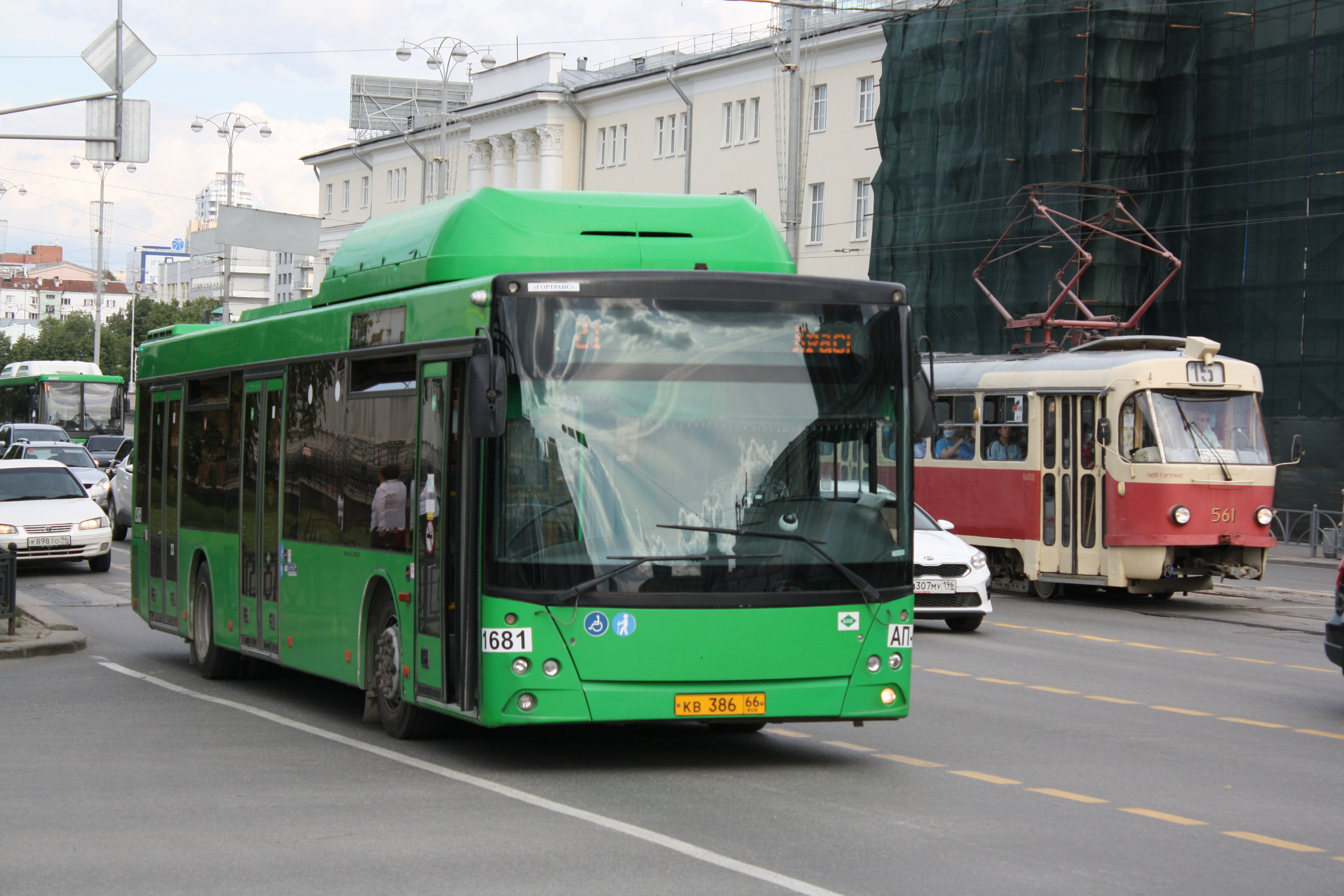 В 2020 году должен обновиться и автобусный парк: Екатеринбургу закупят почти шесть десятков новых машин