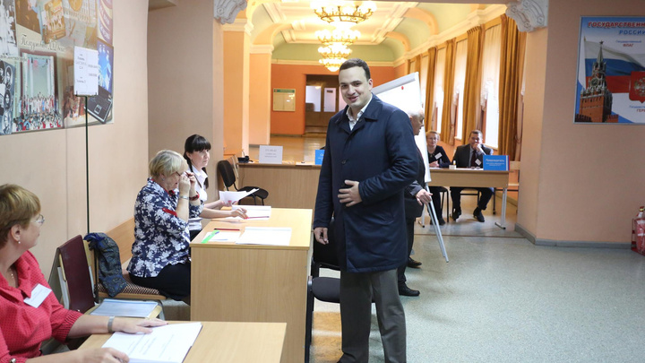 В Екатеринбурге не стали госпитализировать депутата Госдумы с коронавирусом