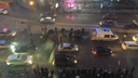 Машина влетела в толпу пешеходов на площади Калинина: появилось видео с места ДТП