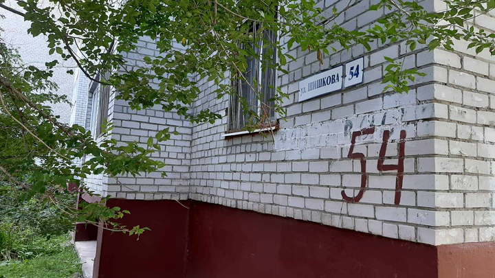Жители тюменской многоэтажки судятся с УК из-за ремонта за собственные деньги