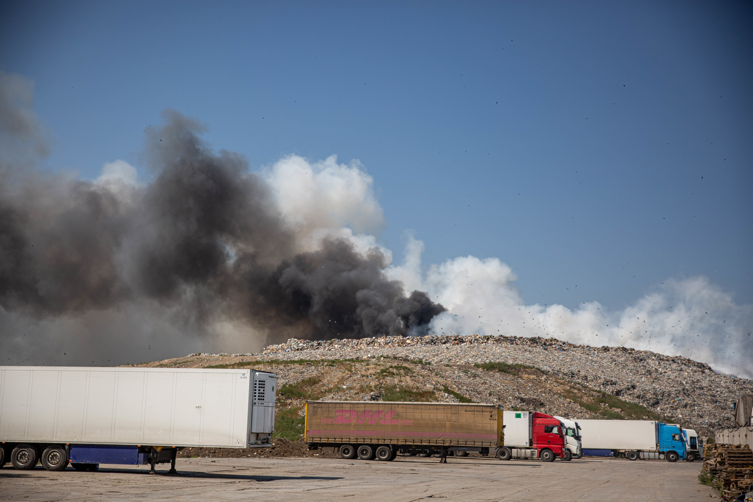 свалка автомобилей в новосибирске. полигон тбо новосибирск. полигон тбо на малыгина в новосибирске. полигон тбо новосибирск. гусинобродский полигон тбо новосибирск.