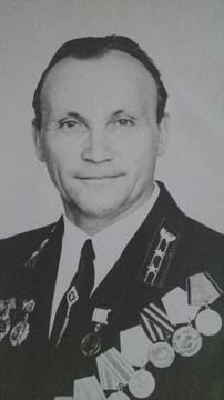 После войны Иван Петрович любил собираться вместе со своими фронтовыми друзьями После войны Иван Петрович любил собираться вместе со своими фронтовыми друзьями