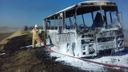 В Ростовской области на трассе сгорел пассажирский автобус