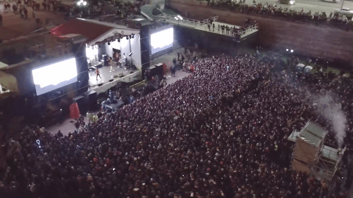 170 тысяч зрителей и 2 тысячи музыкантов: смотрим на Ural Music Night с высоты птичьего полета