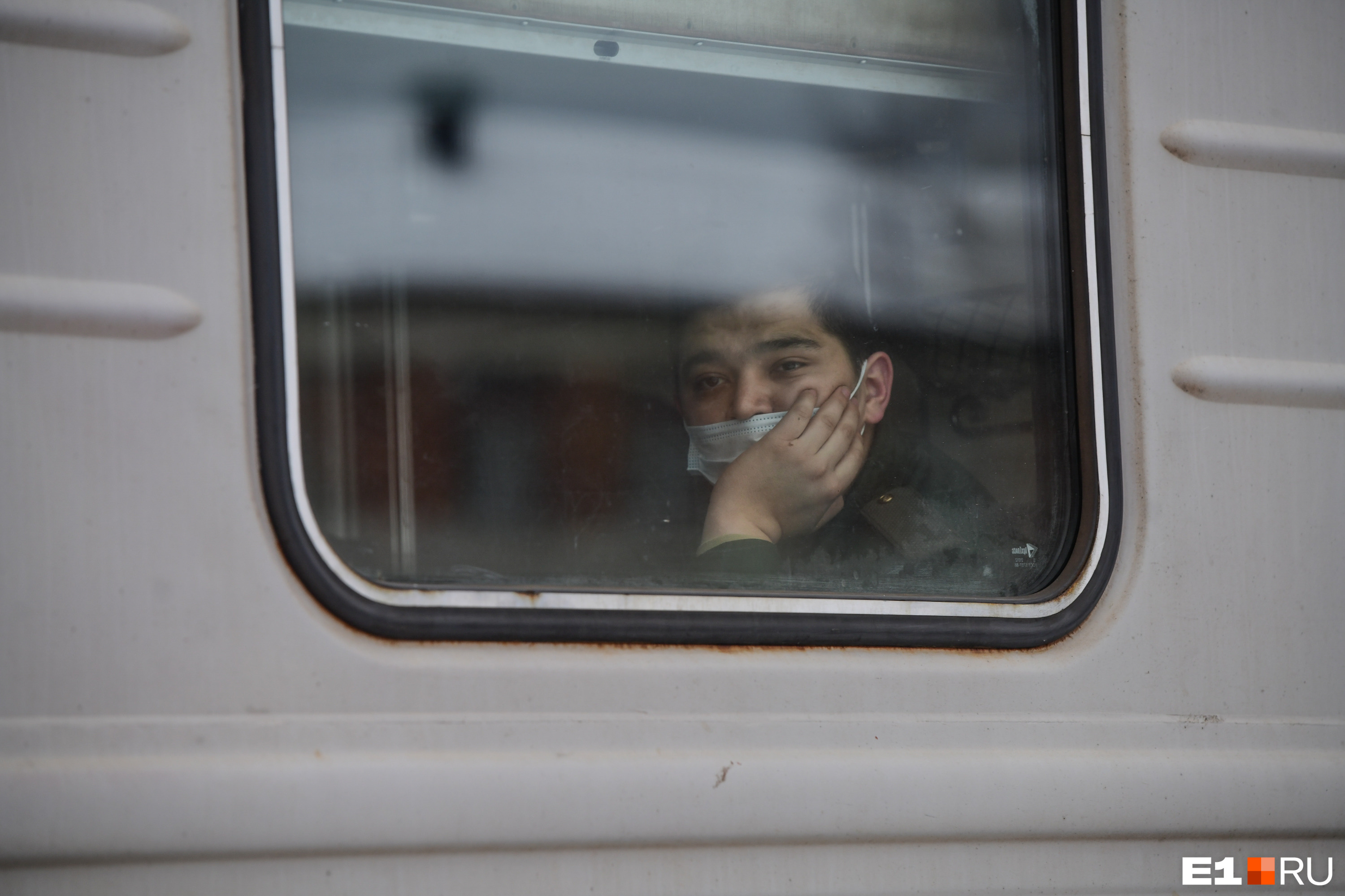 В Забайкалье осудят пассажира поезда, напавшего с чайной ложкой на попутчика