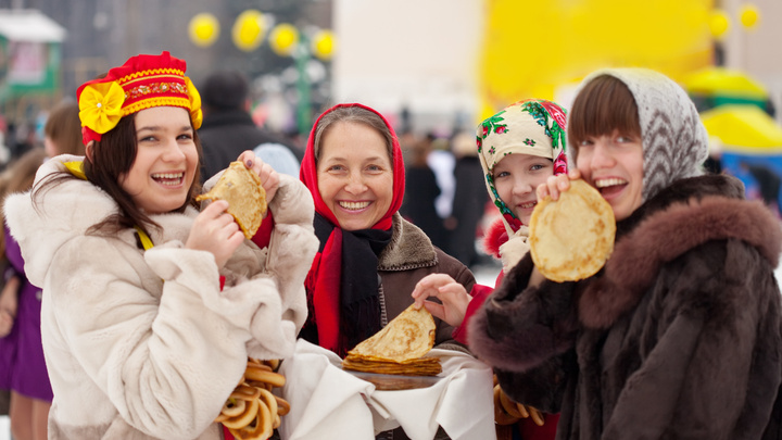 Русские забавы с «Русским Радио»: екатеринбуржцев пригласили на празднование Масленицы у ТРЦ «Мега»