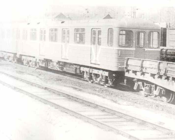 Поезда для метрополитена доставили в Свердловск в 1989 году