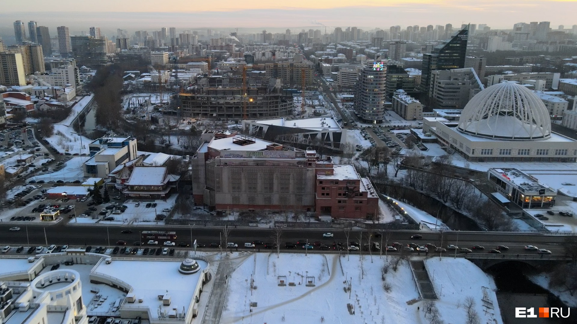 В то, что на этом участке может появиться сквер, архитекторы не верят В то, что на этом участке может появиться сквер, архитекторы не верят
