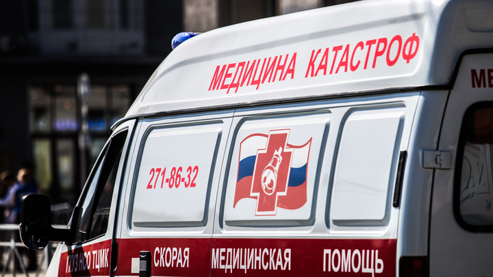 В Кузбассе 2-летний ребёнок отравился каплями для носа. Его доставили в больницу в тяжёлом состоянии
