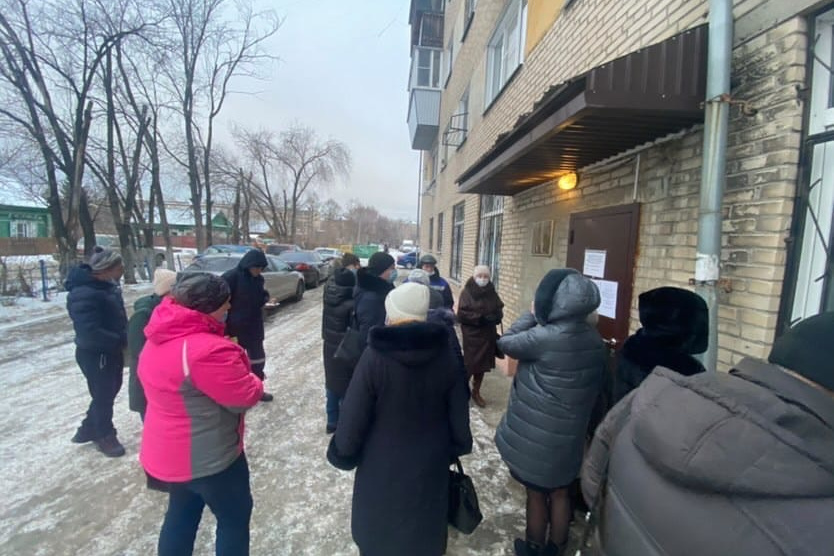 занятия в школе. отмена занятий 21 февраля 2023. школа 57 оренбург. школа 1995 физра. фотографии 74 школы.