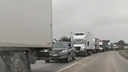 «Это был треш»: на трассе Пермь — Екатеринбург образовалась 10-километровая пробка