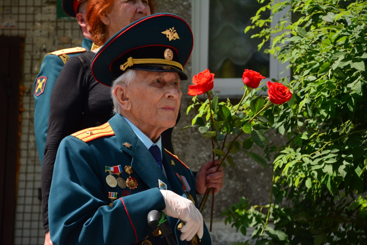 97-летний Пётр Андреевич до сих пор активно помогает ветеранскому движению