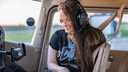 Золотой рейс: красотка-пилот придумала необычный бизнес — она продает людям самолеты по цене ужина в ресторане