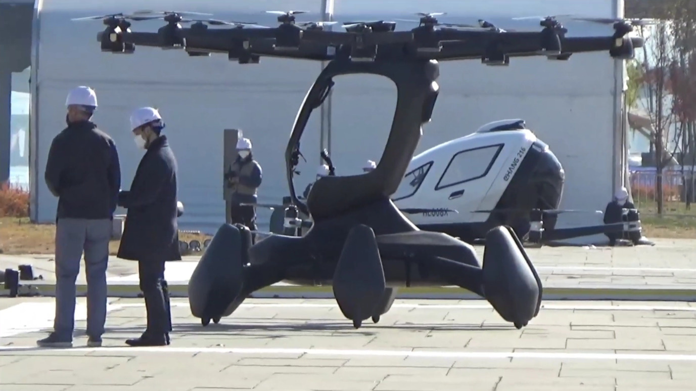 Беспилотные такси-дроны испытали над Сеулом. В воздух подняли пассажирский и несколько почтовых