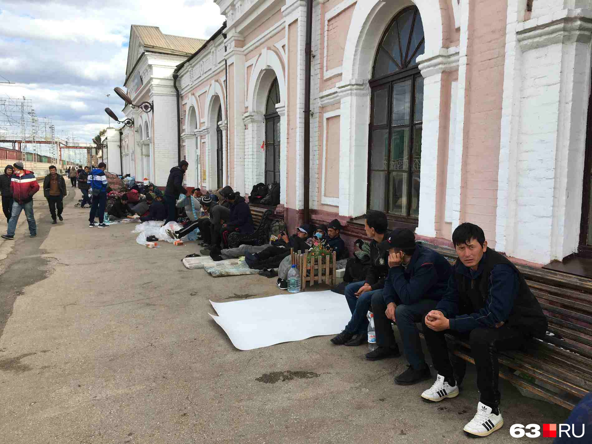 Что сейчас с мигрантами в россии происходит