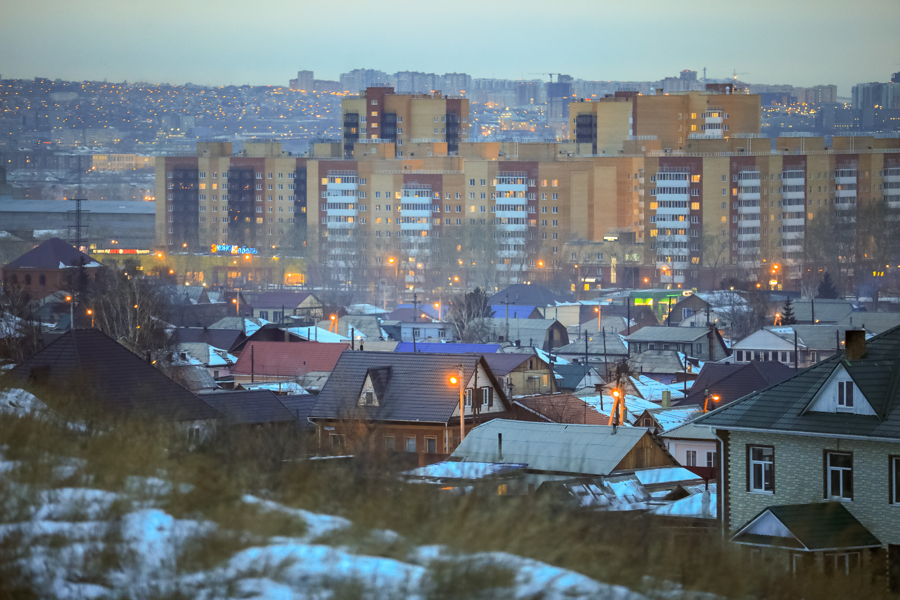 Топливо будущего — «Сибирский брикет» — продается под слоганом «Нет дыма без огня, но есть огонь без дыма» Топливо будущего — «Сибирский брикет» — продается под слоганом «Нет дыма без огня, но есть огонь без дыма»