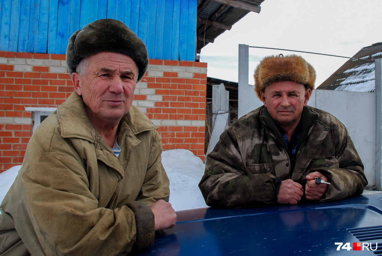 А вот два скептика, Талгат Мурзакамалов и Нурулла Муниров. Они уверены, что Камиль «мутит воду ради грантов» А вот два скептика, Талгат Мурзакамалов и Нурулла Муниров. Они уверены, что Камиль «мутит воду ради грантов»