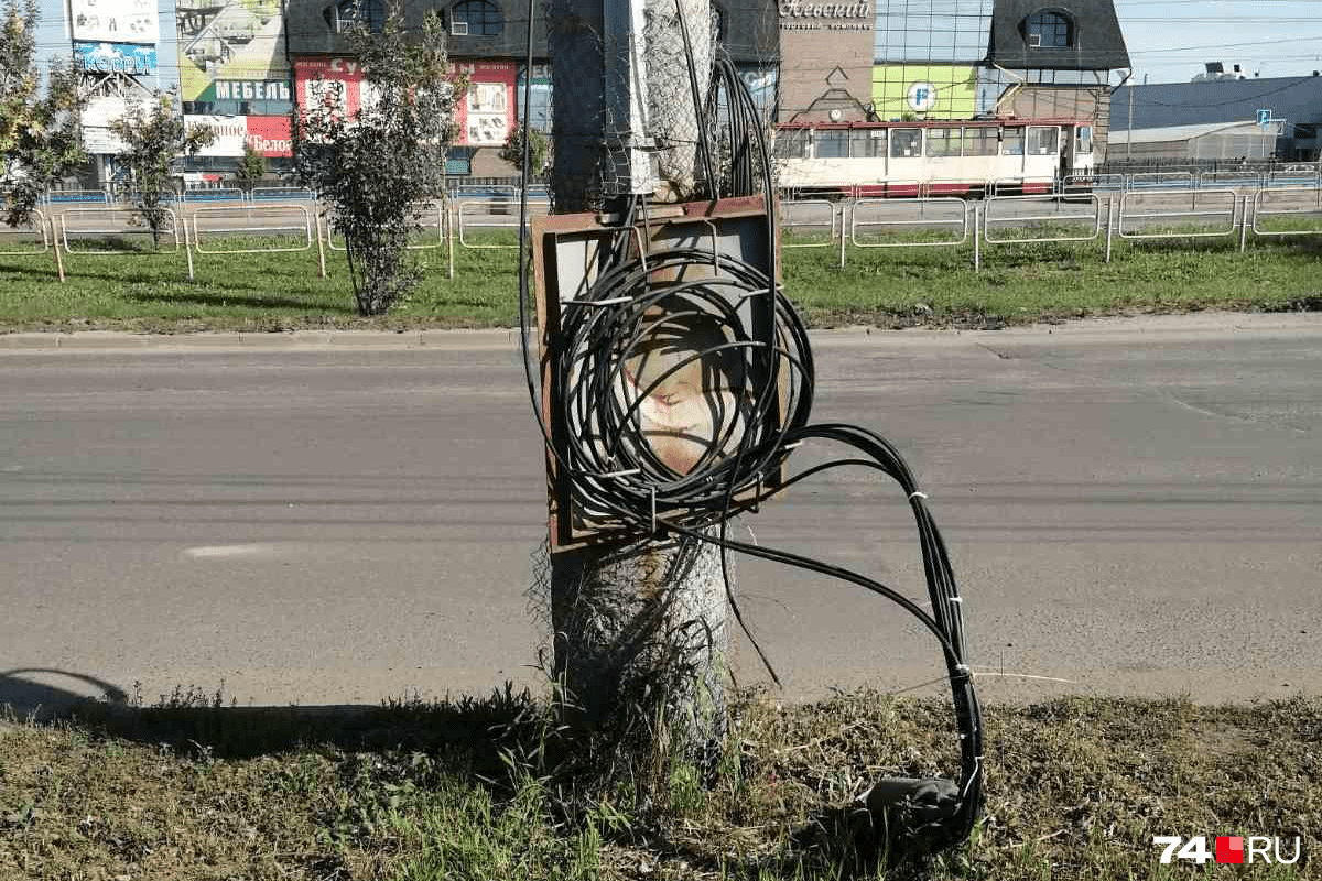 Электрик с 25-летним стажем бьёт тревогу: в разных районах Челябинска слишком близко к земле висят опасные провода
