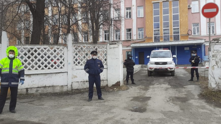 Работникам больницы в Челябинской области дали ковидные доплаты после вмешательства прокуратуры