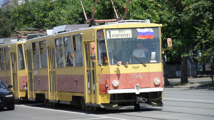 В Екатеринбурге несколько трамваев изменят маршруты из-за раскопок на улицах