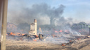 «Выжгло цыганский поселок»: онлайн-репортаж с места крупного пожара у «Амбара»
