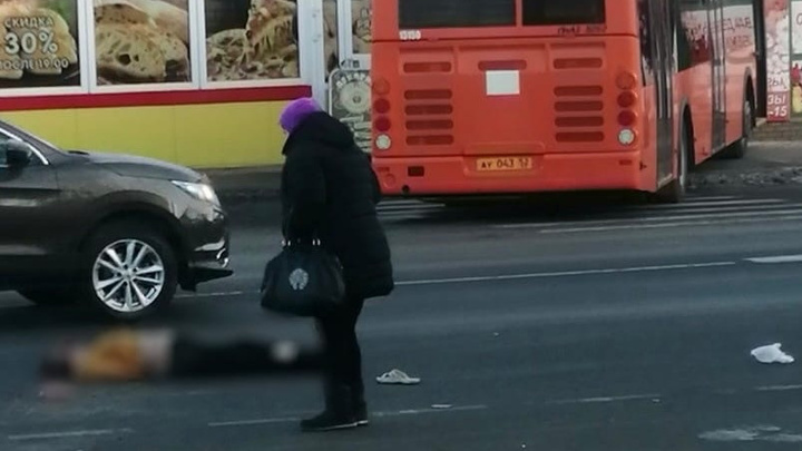Смертельный наезд автобуса на женщину-водителя на Дубравной попал на видео