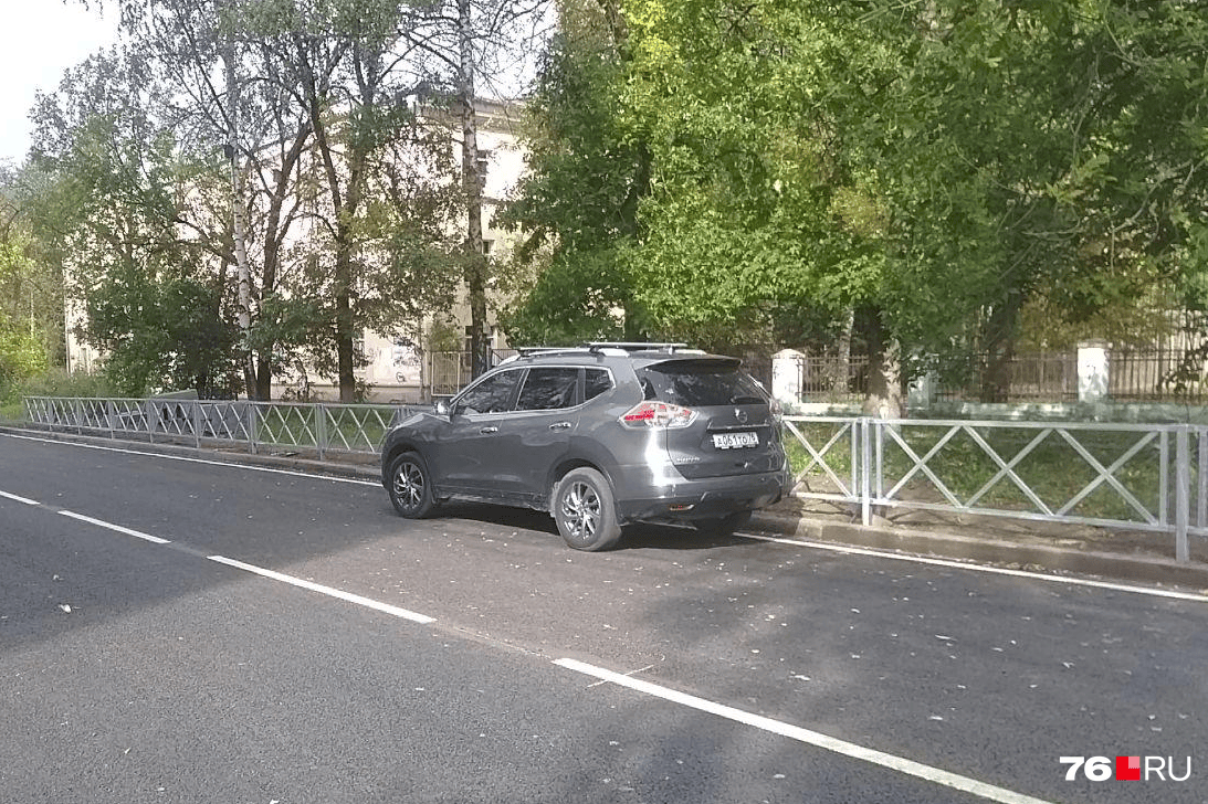 На улице Кудрявцева забор смотрится вот так На улице Кудрявцева забор смотрится вот так