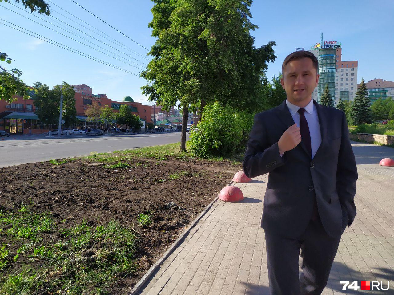О планах по замене крупномеров рассказал вице-мэр по городской среде Александр Егоров