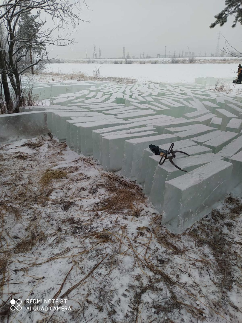 Из этих прямоугольников мастера <a href="https://29.ru/text/gorod/2020/11/20/69563388/" target="_blank" class="_">должны сделать к Новому году семь скульптур</a> Из этих прямоугольников мастера <a href="https://29.ru/text/gorod/2020/11/20/69563388/" target="_blank" class="_">должны сделать к Новому году семь скульптур</a>