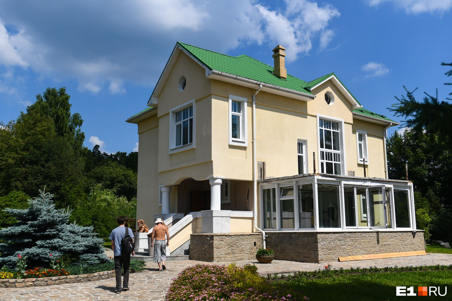 Для своей семьи Антон Баков построил дом в Верхней Сысерти
