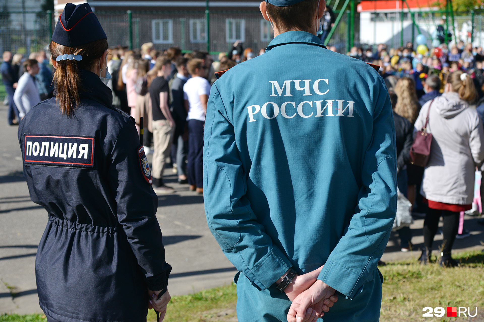 У других — следить за порядком
