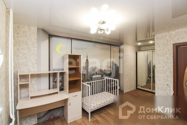 Стол, кроватка и шкаф останутся новому владельцу квартиры Стол, кроватка и шкаф останутся новому владельцу квартиры