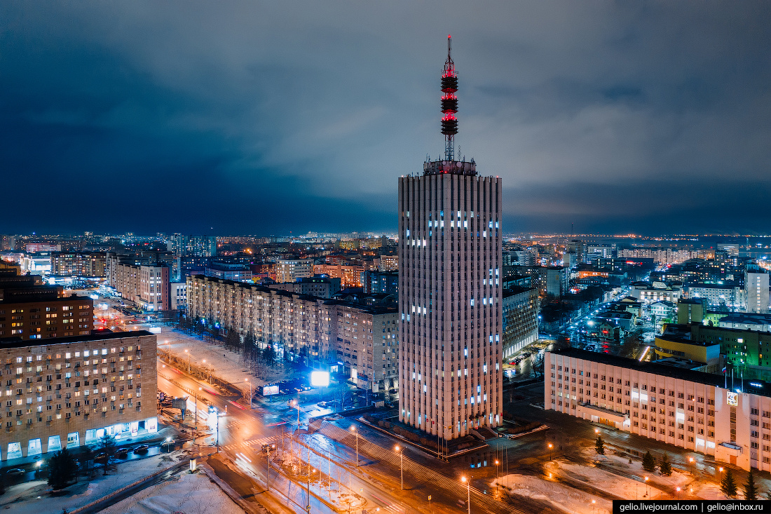 Архангельск — город с умеренным и влажным климатом. Большое влияние оказывают воздушные массы с Атлантики Архангельск — город с умеренным и влажным климатом. Большое влияние оказывают воздушные массы с Атлантики