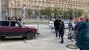 Вылетел на тротуар: в центре Новосибирска водитель «Жигулей» сбил женщину