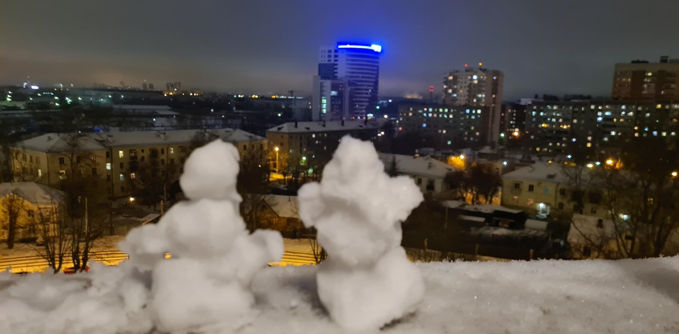 Екатеринбург снег. Екатеринбург замело снегом. 19 Декабря снега было. Снег в Екатеринбурге в сентябре 2021 год. Свердловская область замело.