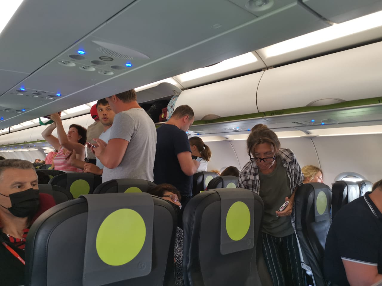 Самолет иркутск пхукет. S7 2514. S7 Новосибирск. S7 3017. S7 Airlines рейс s71136.