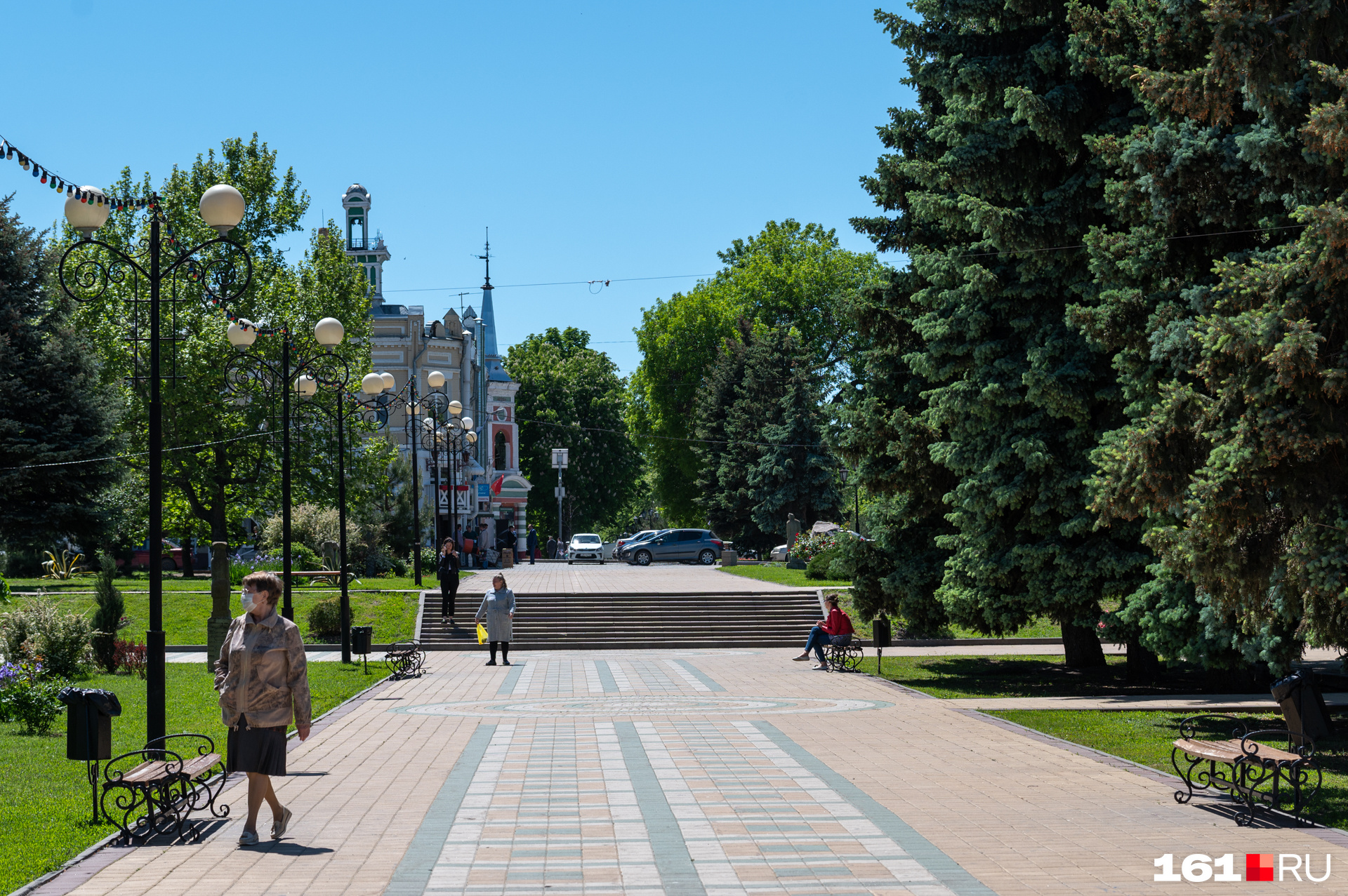 Петровская площадь азов