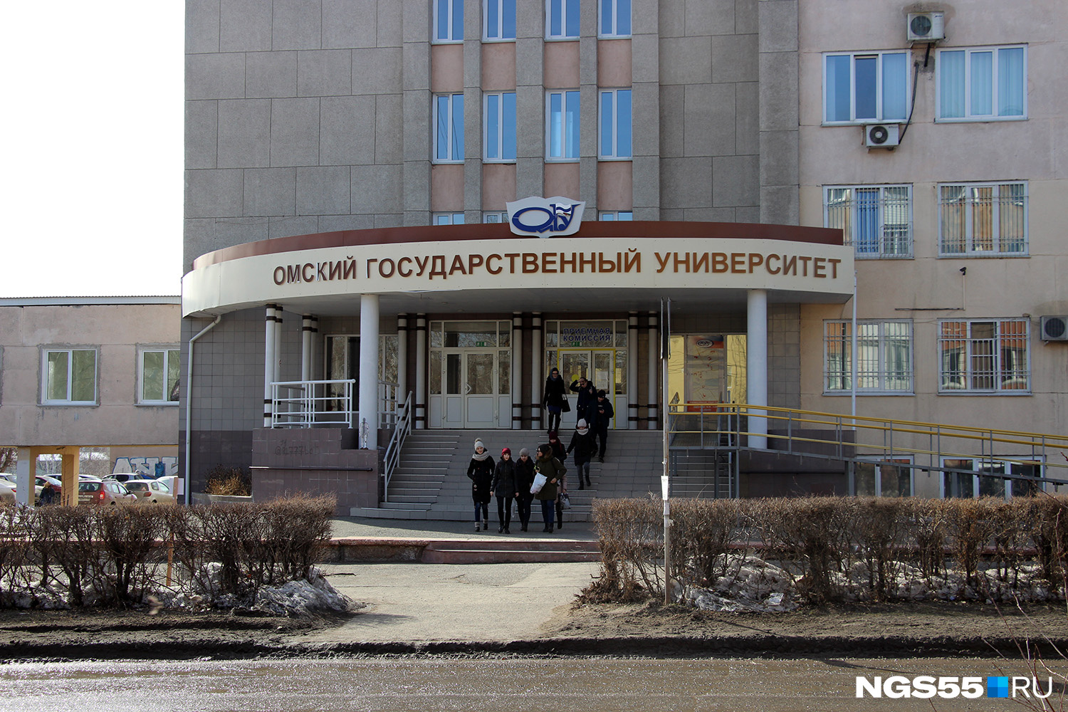 Чтобы обучиться творческой профессии в ОмГУ, нужно заплатить больше ста тысяч рублей в семестр