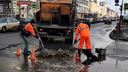 Влажный ремонт: в Ярославле дорожники пожелали удачи автомобилистам