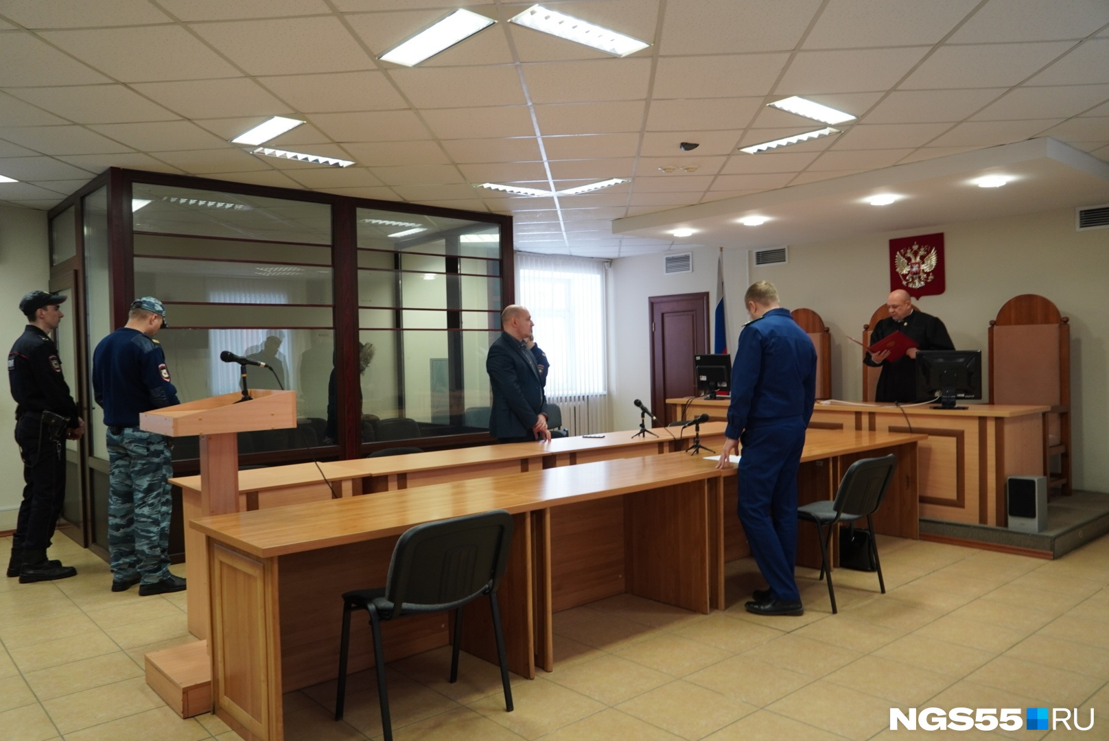 На сегодняшнем заседании говорил только судья. Николай Гаркуша признал правоту обвинения, но немного смягчил наказание