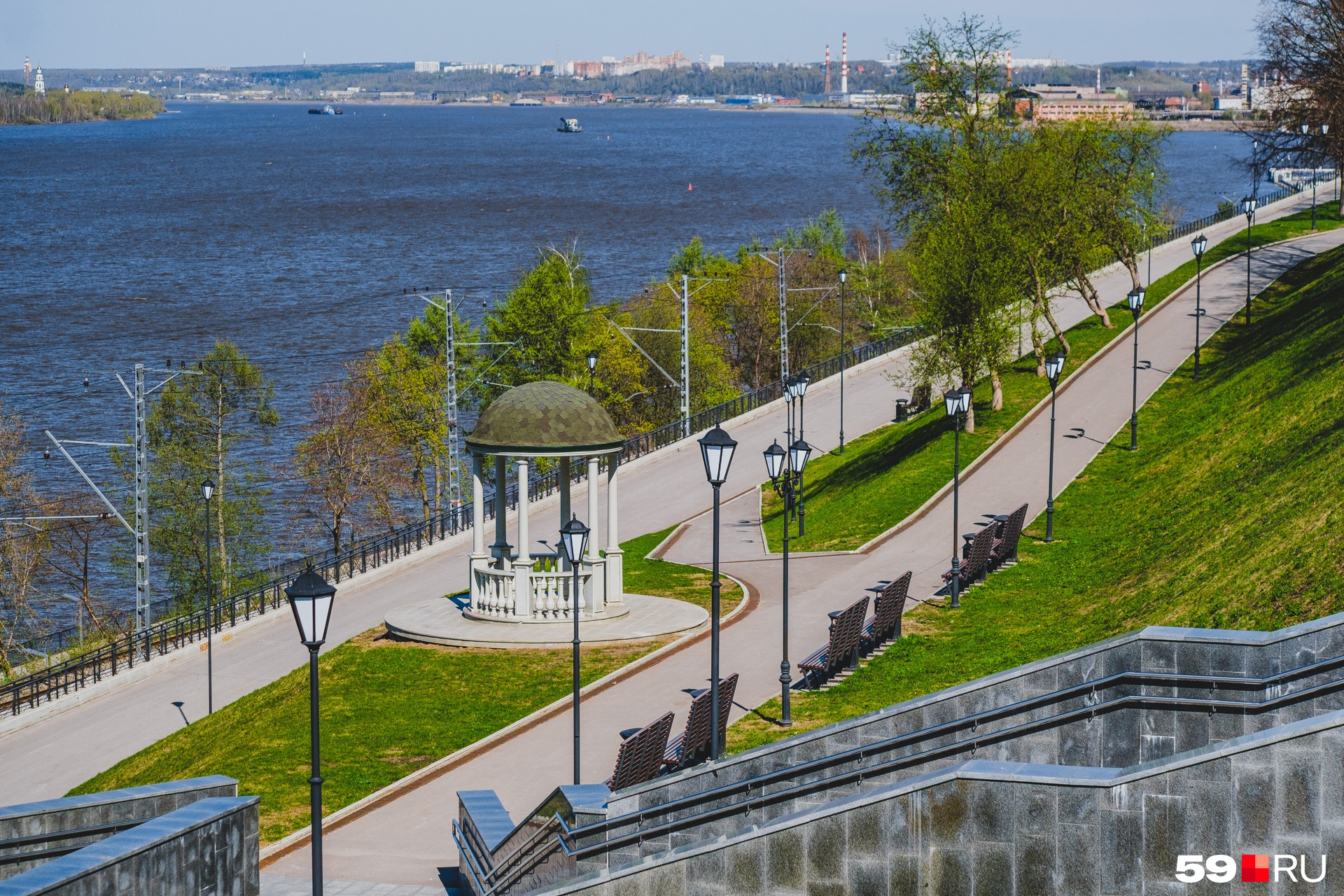 Пермская без. Набережная реки Кама Пермь. Пермь набережная Камы. Набережная Пермь 2022. Пермь улицы набережная.