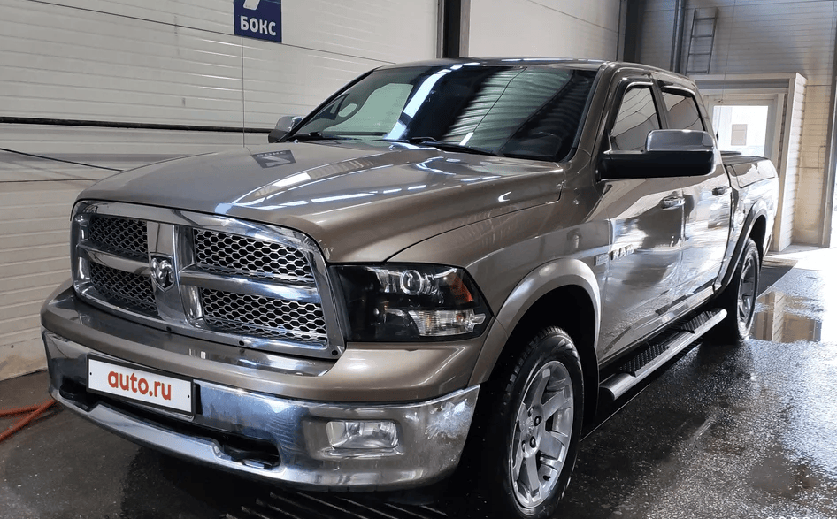 Dodge RAM Crew Cab<br> Dodge RAM Crew Cab<br>