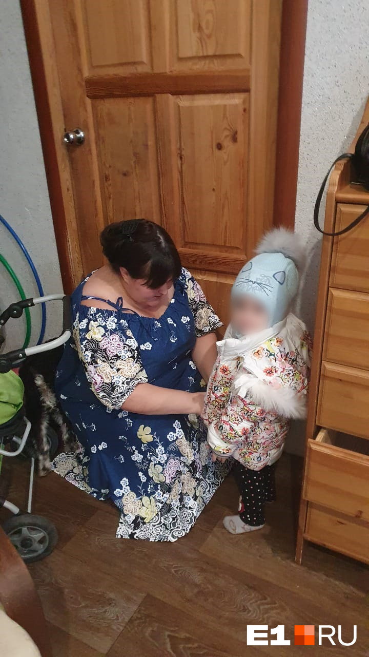 Внутри дома вполне благоустроено. Никакой это не гараж Внутри дома вполне благоустроено. Никакой это не гараж